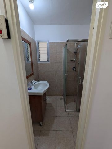 דירה, ז'בוטינסקי 6, שאר העיר, קדימה צורן