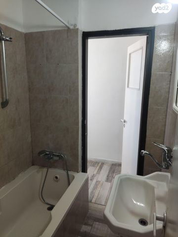 דירה, נתיב הטרשים 16, גבעת נשר, נשר