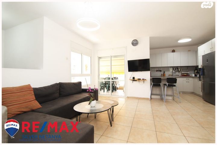 דירה, קרית השרון, נתניה