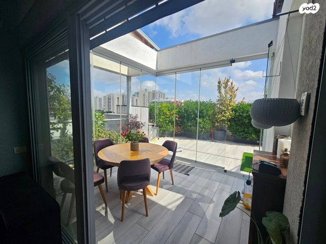 גג/ פנטהאוז, תל חי, נגבה, רמת גן