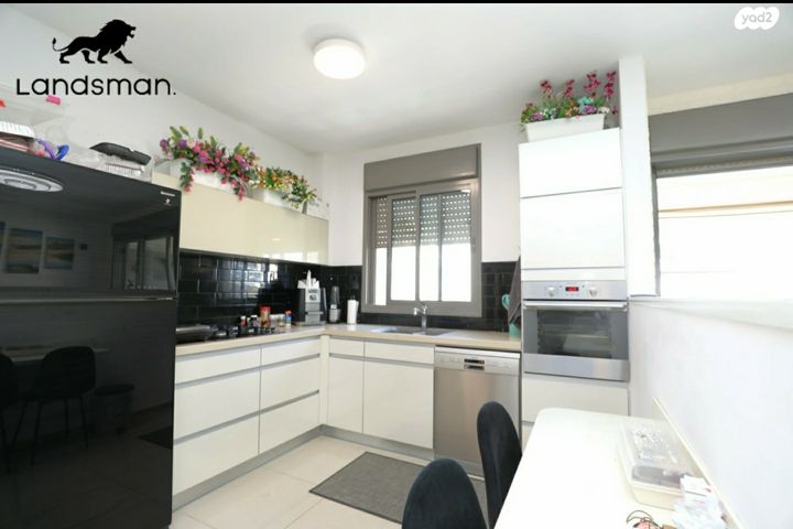 דירה, קרול, פתח תקווה