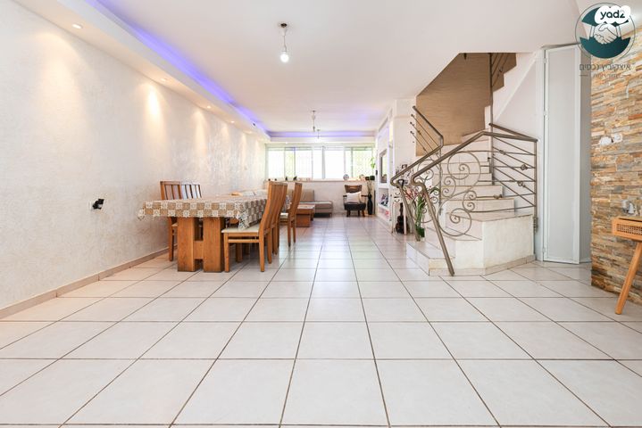 דופלקס, סוקולוב, הוד השרון