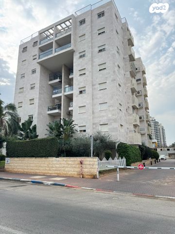 דירה, חטיבת הנח"ל 20, הפארק - צפון ותיק, חדרה