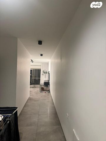 דירה, גולדה מאיר, שיכון עובדים, טבריה