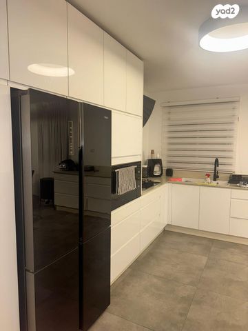 דירה, גולדה מאיר, שיכון עובדים, טבריה