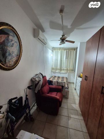 דירה, פרלשטיין 5, בת ים