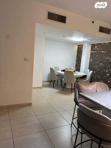 דירה, מרום נווה, רמת יצחק, רמת גן