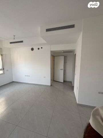 פרופסור יעקב נאמן 