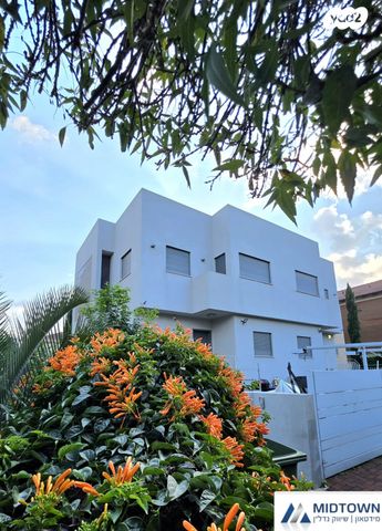 דו משפחתי, הר כנען 8, הפארק, כפר סבא