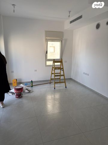 דירת גן, פרופסור יעקב נאמן, מורדות ארנונה, ירושלים