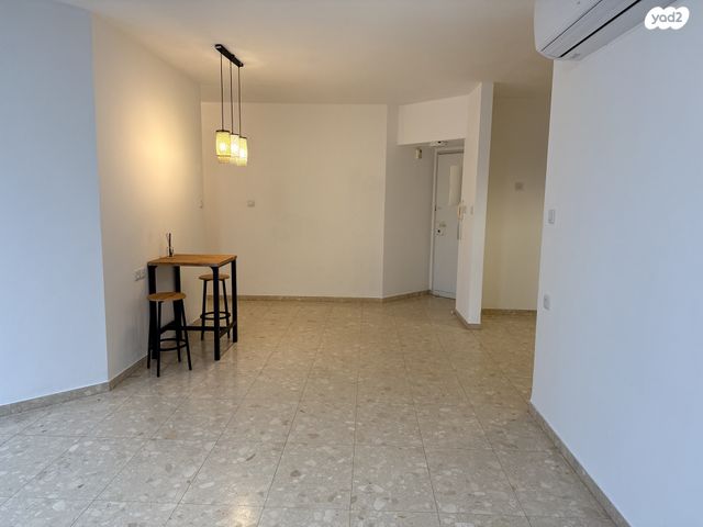 דירה, ד"ר יהודה פרח, קרית השרון, נתניה