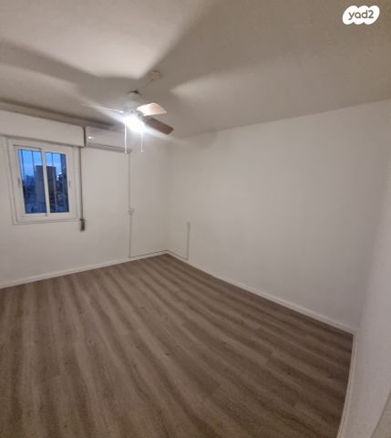 דירה, משה שרת 48, קרית שרת מערב, חולון