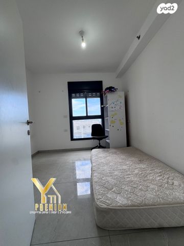 דירה, נעמי שמר, גלי ים, קרית ים