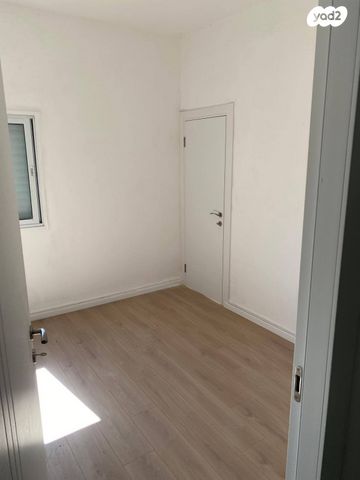 דירה, כנפי נשרים, קרית בורוכוב, רמת גן