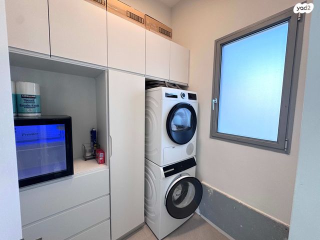 דו משפחתי, הגורן, הגורן וחצרות איכרים, עתלית