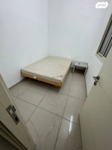 דירה, דרך ישראל בר יהודה 1, העיר התחתית, ואדי סאליב, חיפה