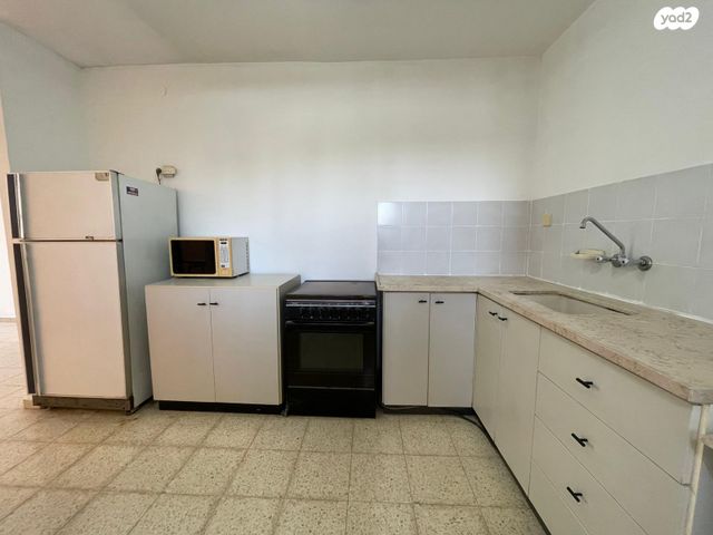 ז'בוטינסקי 21