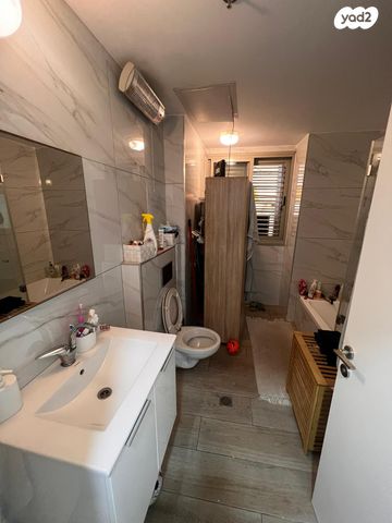 דירת גן, הרב קוקיס 12, בת ים