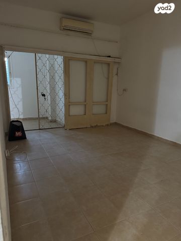 דירה, שדרות הילד, שכונת בן גוריון, מרכז העיר ג', רמת גן