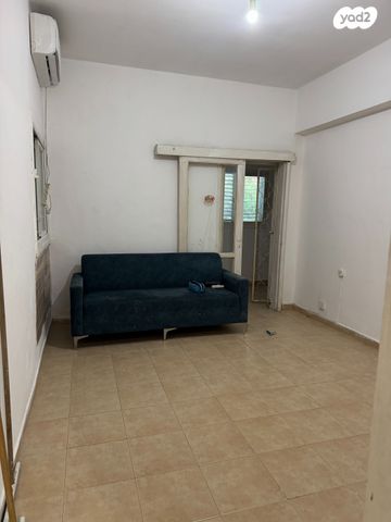 דירה, שדרות הילד, שכונת בן גוריון, מרכז העיר ג', רמת גן