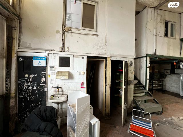 מחסנים, אזור תעשיה מפרץ, חיפה