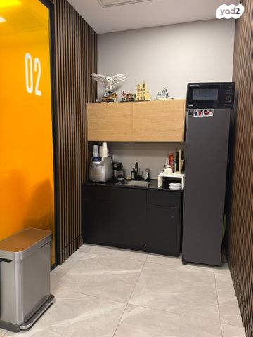 בניין משרדים