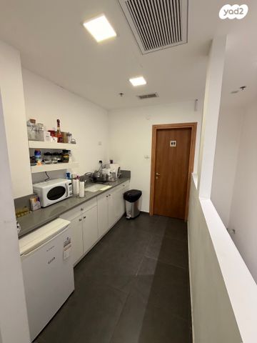 משרדים, קרן היסוד 22, מרכז העיר, סביניה, הוותיקה, קרית ביאליק