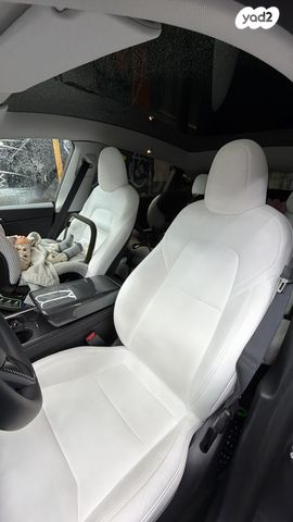 מודעת רכב טסלה מודל Y