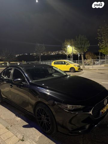 מודעת רכב מאזדה 3