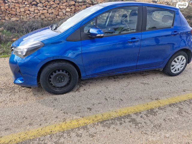 טויוטה יאריס