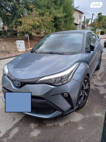 מודעת רכב טויוטה C-HR