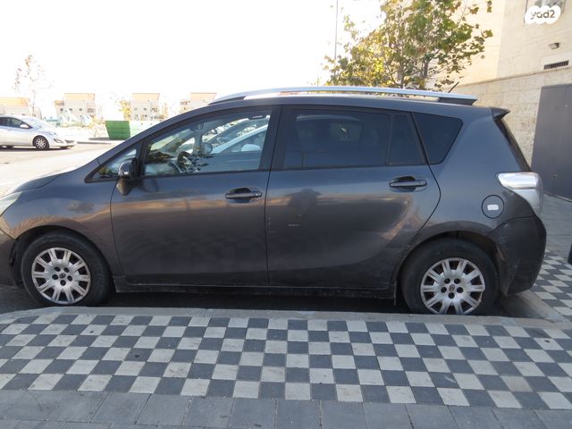 מודעת רכב טויוטה ורסו