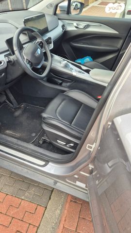 ג׳ילי Geometry C