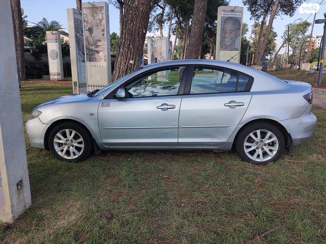 מודעת רכב מאזדה 3