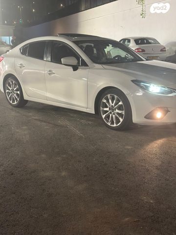 מודעת רכב מאזדה 3