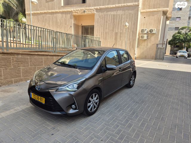 מודעת רכב טויוטה יאריס