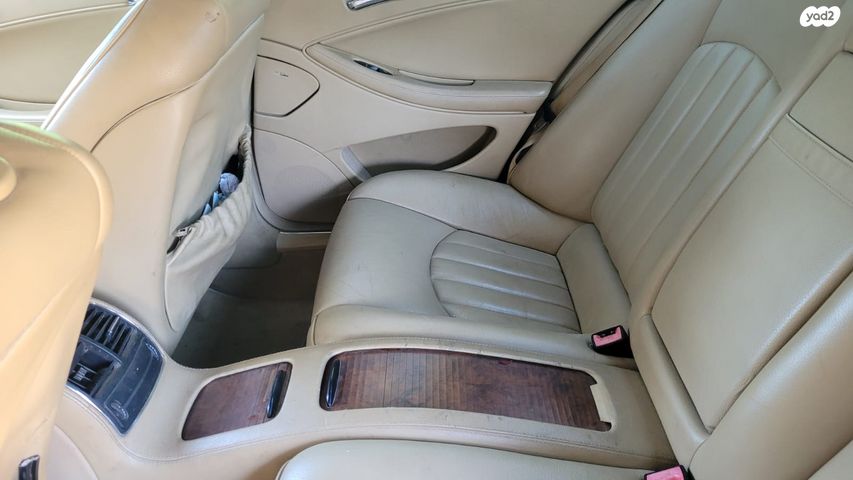 מודעת רכב מרצדס-בנץ CLS