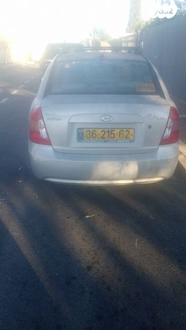 יונדאי אקסנט i25