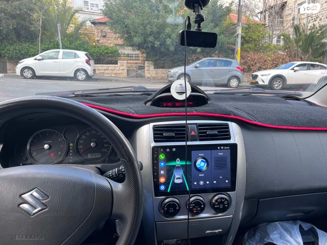 סוזוקי ליאנה