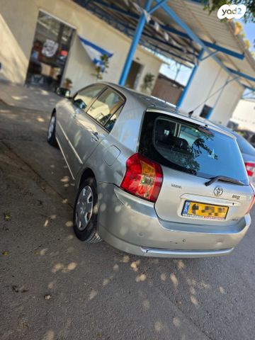 טויוטה קורולה