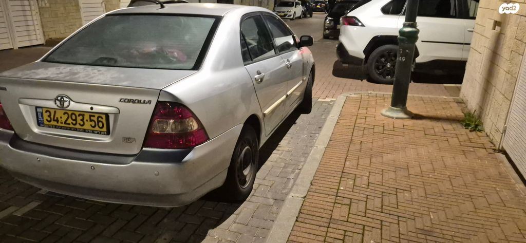 טויוטה קורולה