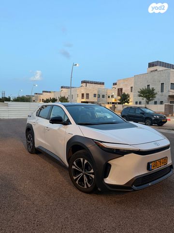 טויוטה bZ4X