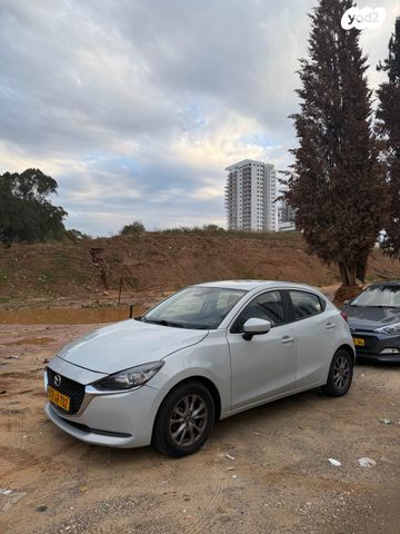 מודעת רכב מאזדה 2
