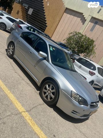 סובארו B4/לגאסי