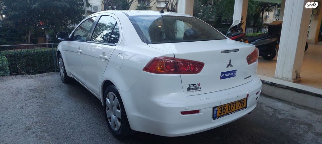 מודעת רכב מיצובישי לנסר