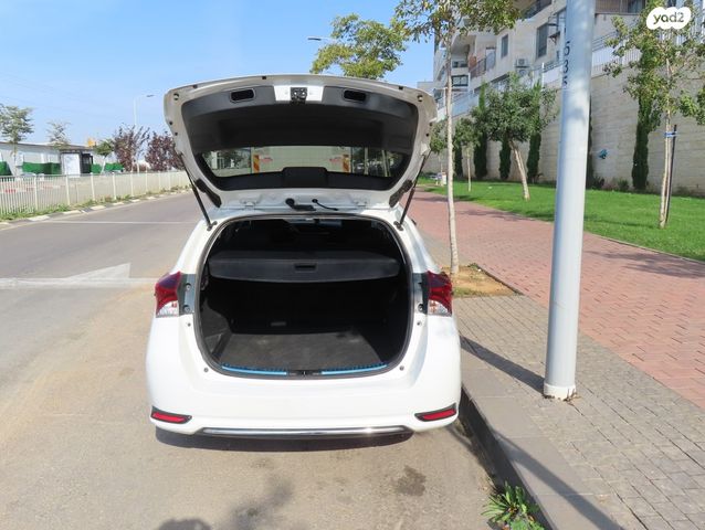 טויוטה אוריס