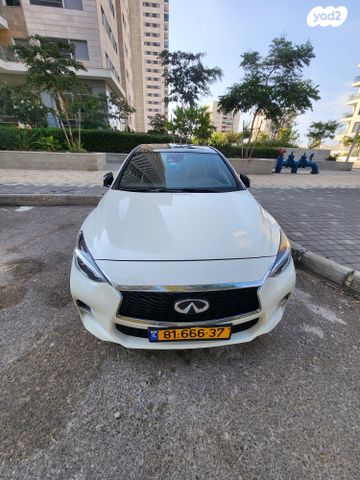 אינפיניטי Q30