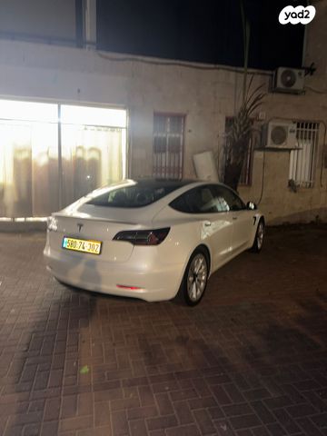 מודעת רכב טסלה מודל 3