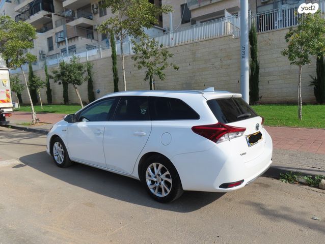 מודעת רכב טויוטה אוריס