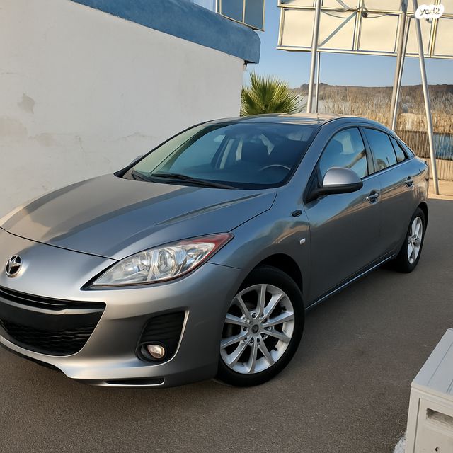 מודעת רכב מאזדה 3